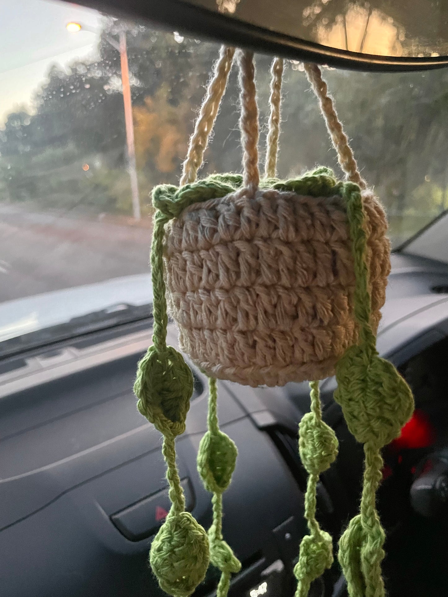 Beige Pot Plant Danglies
